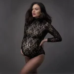body femme enceinte dentelle