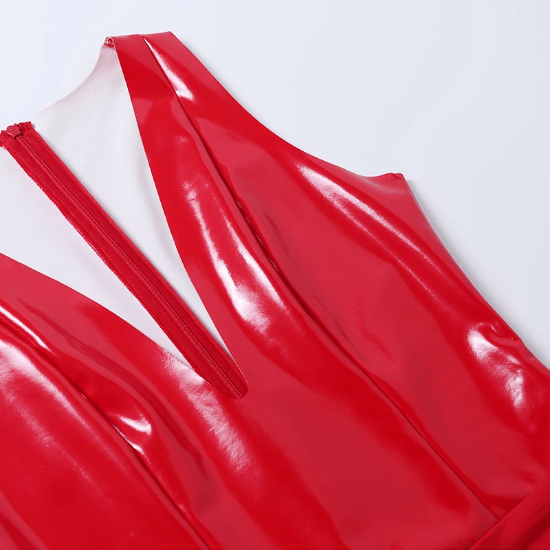 body rouge à porter en soirée