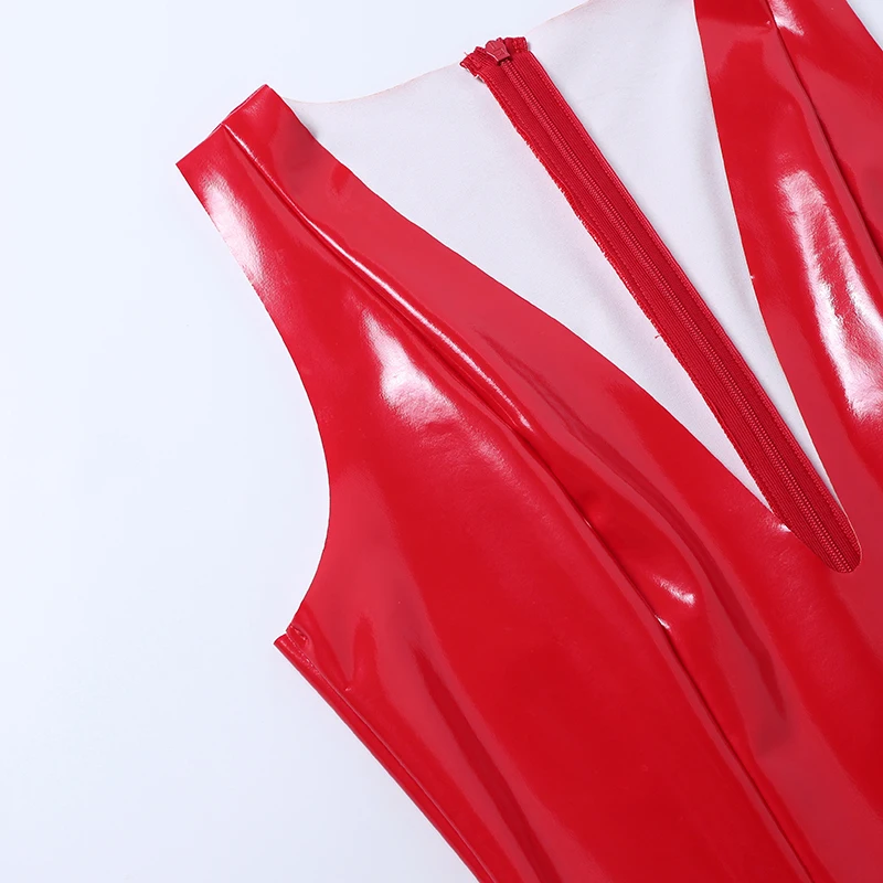 body femme en similicuir rouge