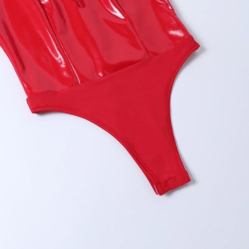 body femme chic simili cuir rouge