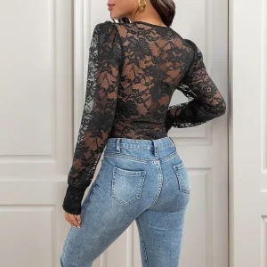 body noir raffiné à manches transparentes