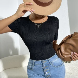 body féminin sans manche