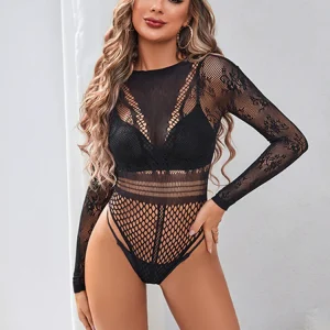 body femme sexy en voile