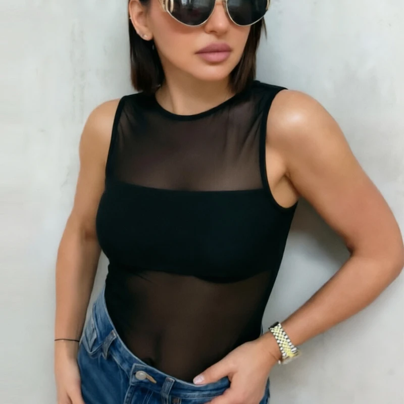 haut sans manches noir avec bandeau